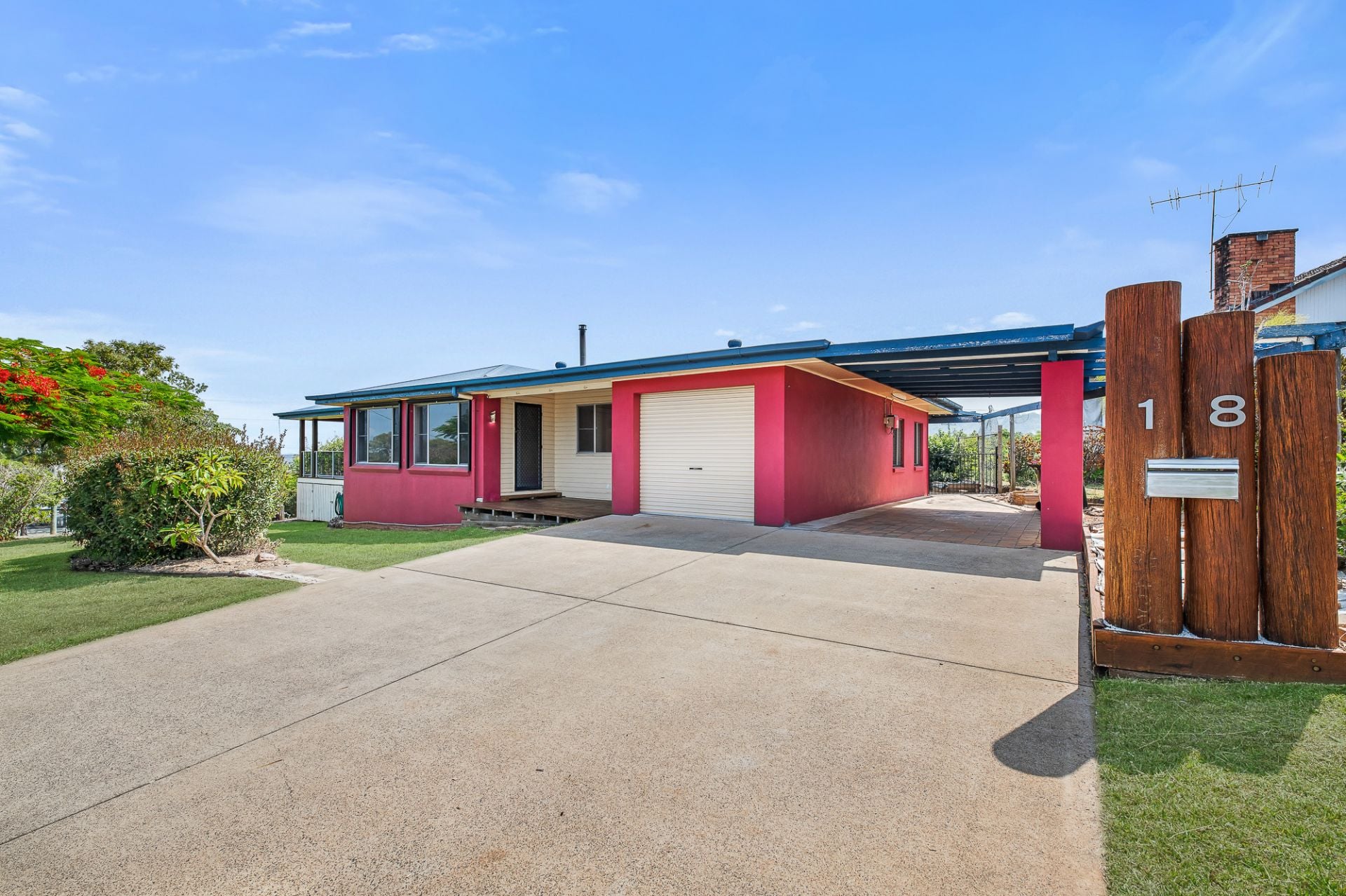 18 Crescent Drive Nambour QLD, Nambour - Thumbnail 2