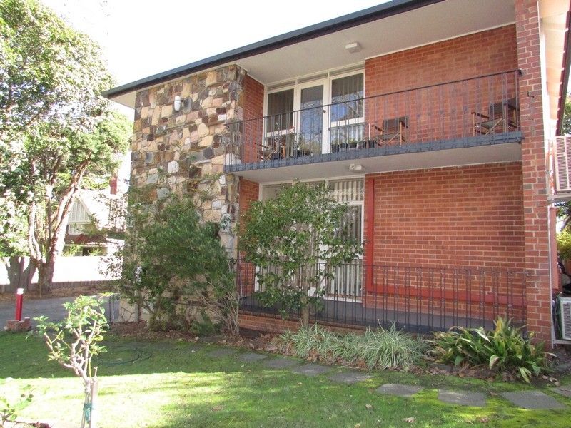 **Great Location in Picturesque Street**