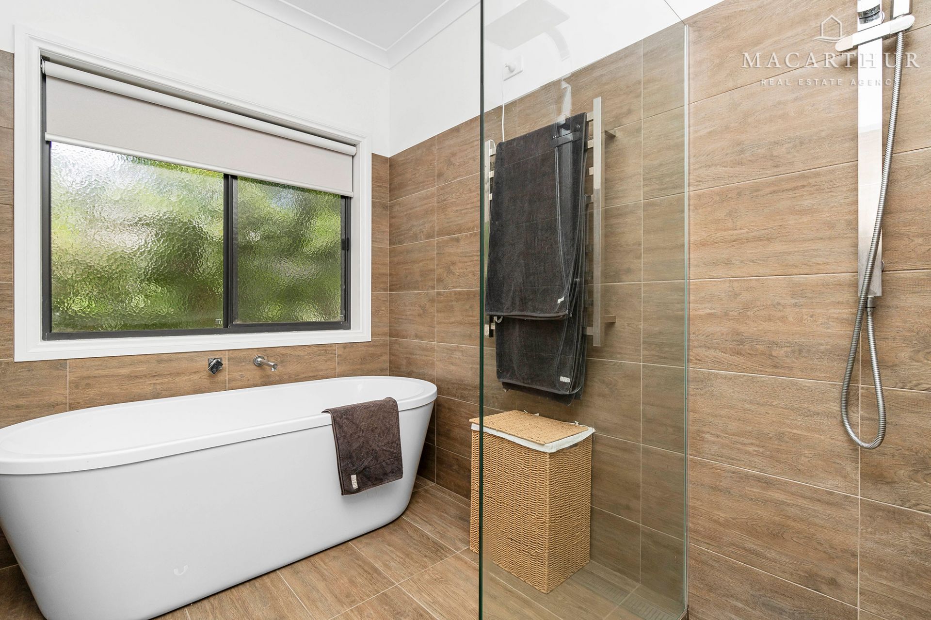 23 Plunkett Drive, Lake Albert Macarthur Real Estate Agency