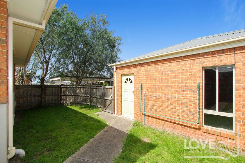 ATTRACTIVE HOME UNIT IN LUXURY LOCATION     *Insp Thu 18th Feb @ 4:30pm*