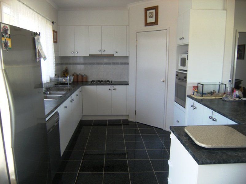 6 Wales Court, Hillside - Thumbnail 3