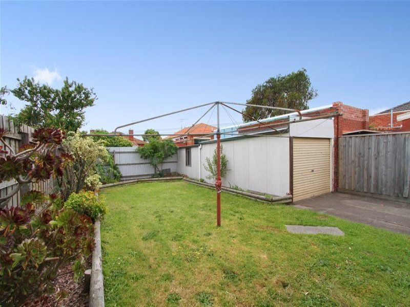 Spacious Living in Great Location