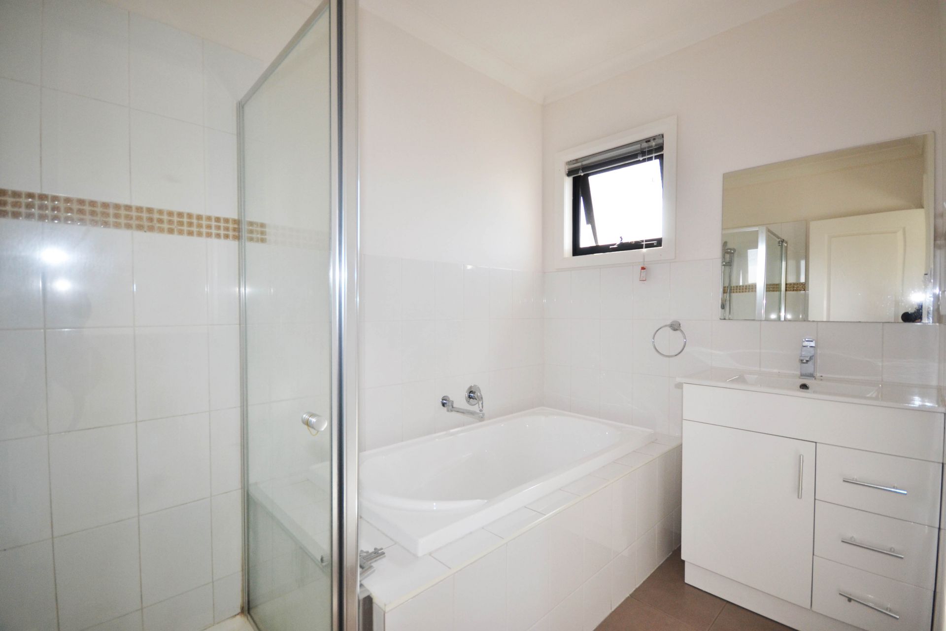 PERFECTLY PROPORTIONED & IMPRESSIVE THROUGHOUT