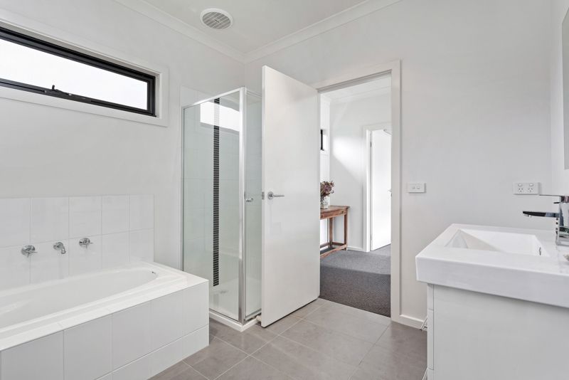 2/10 Cala Street, West Footscray - Thumbnail 8