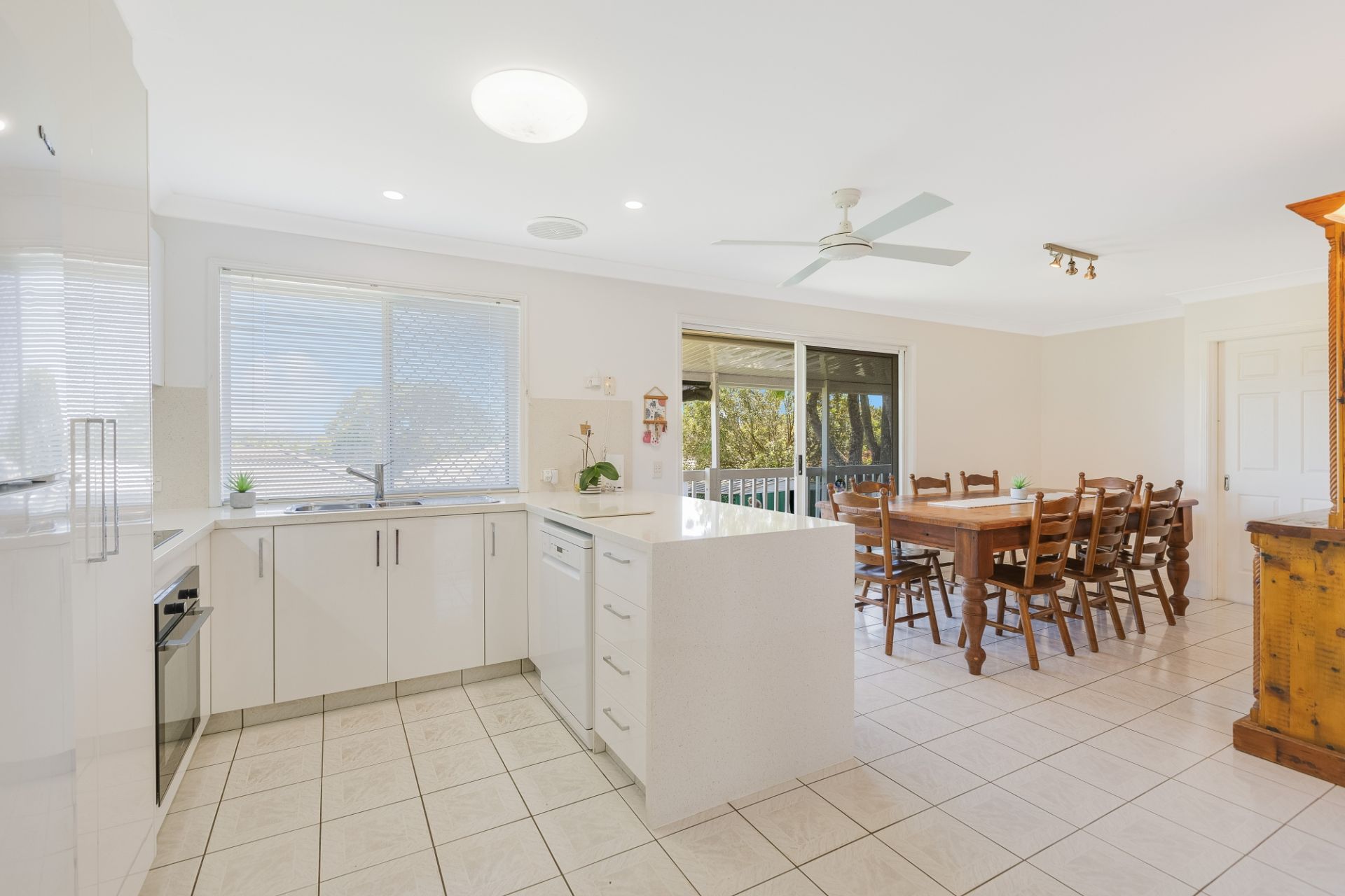 21 Honeymyrtle Drive Banora Point NSW, Banora Point - Thumbnail 5