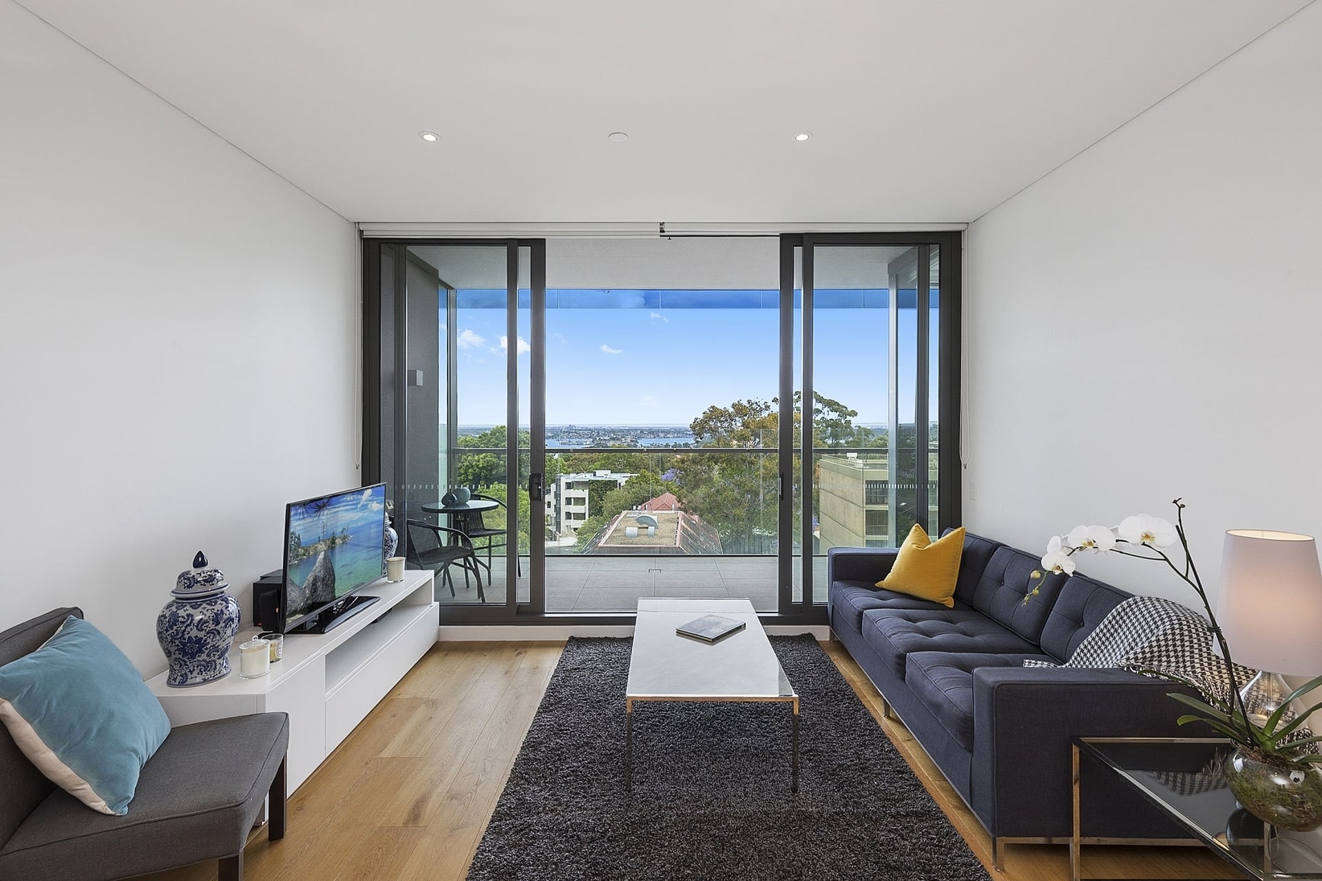 805/225 Pacific Highway, North Sydney - Image 1