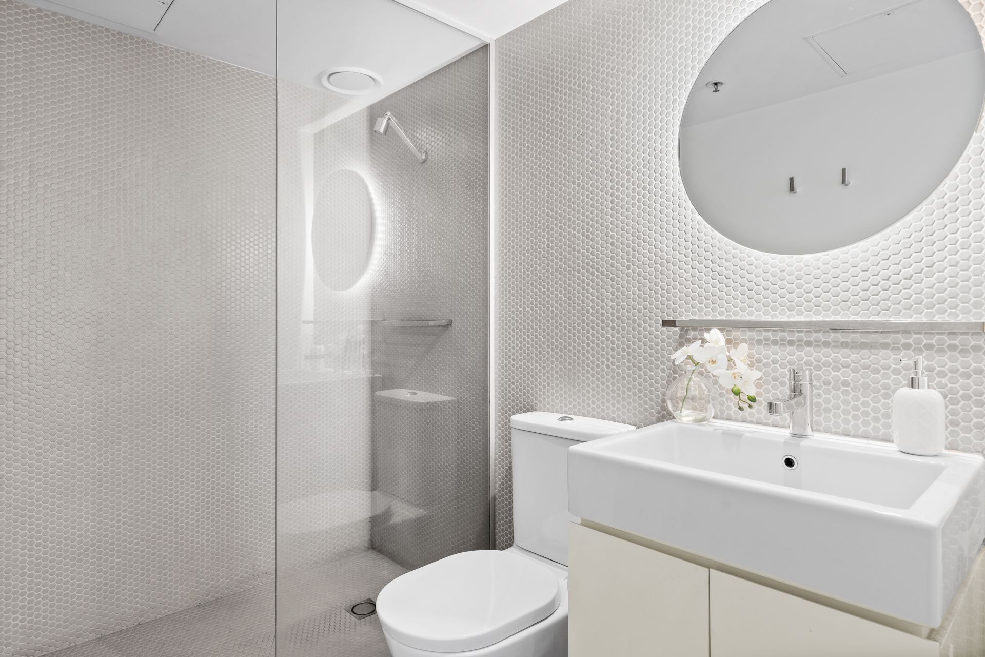 1104/1 Clara Street, South Yarra - Thumbnail 7