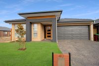 40 Powlett Drive, Clyde VIC