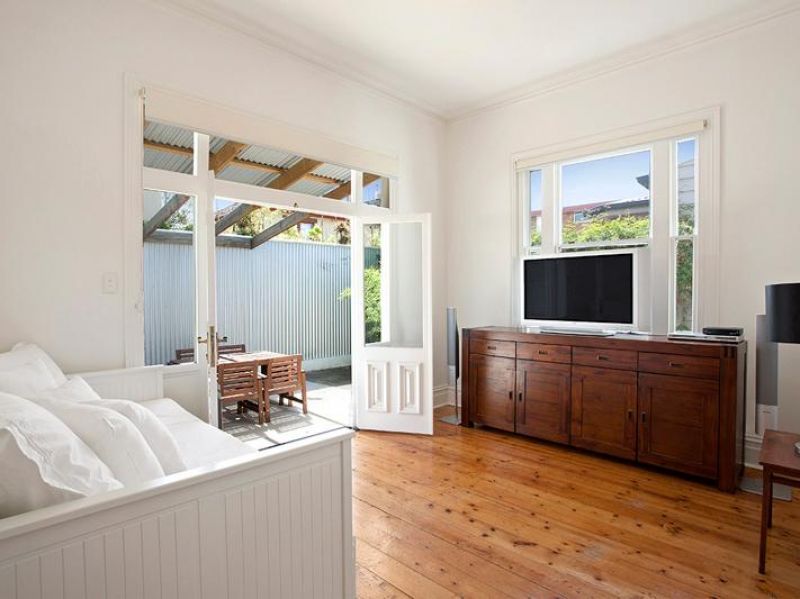 53 Sebastopol Street, St Kilda East - Thumbnail 4