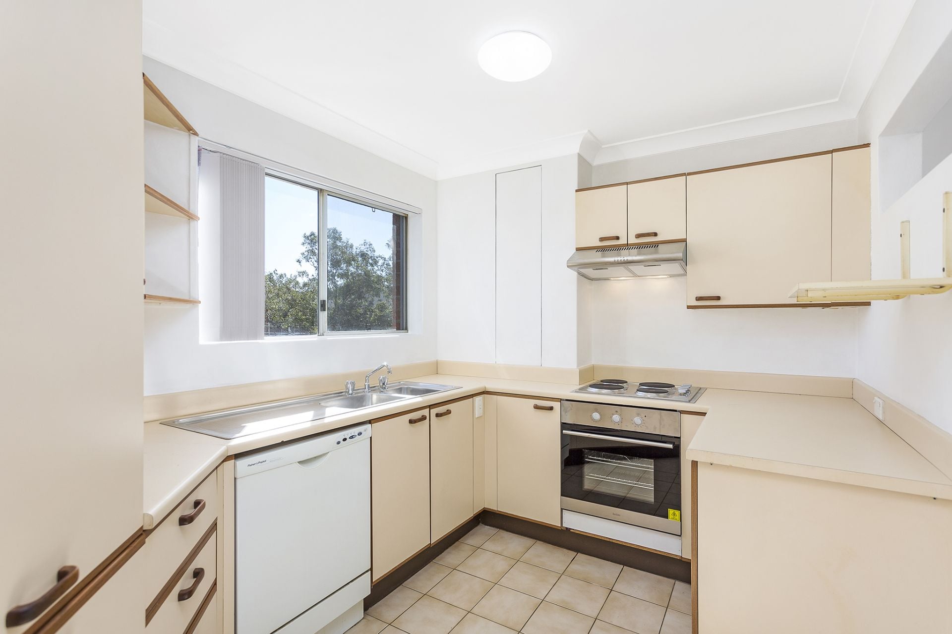 32/55-57 Glencoe Street Sutherland NSW, Sutherland - Thumbnail 5