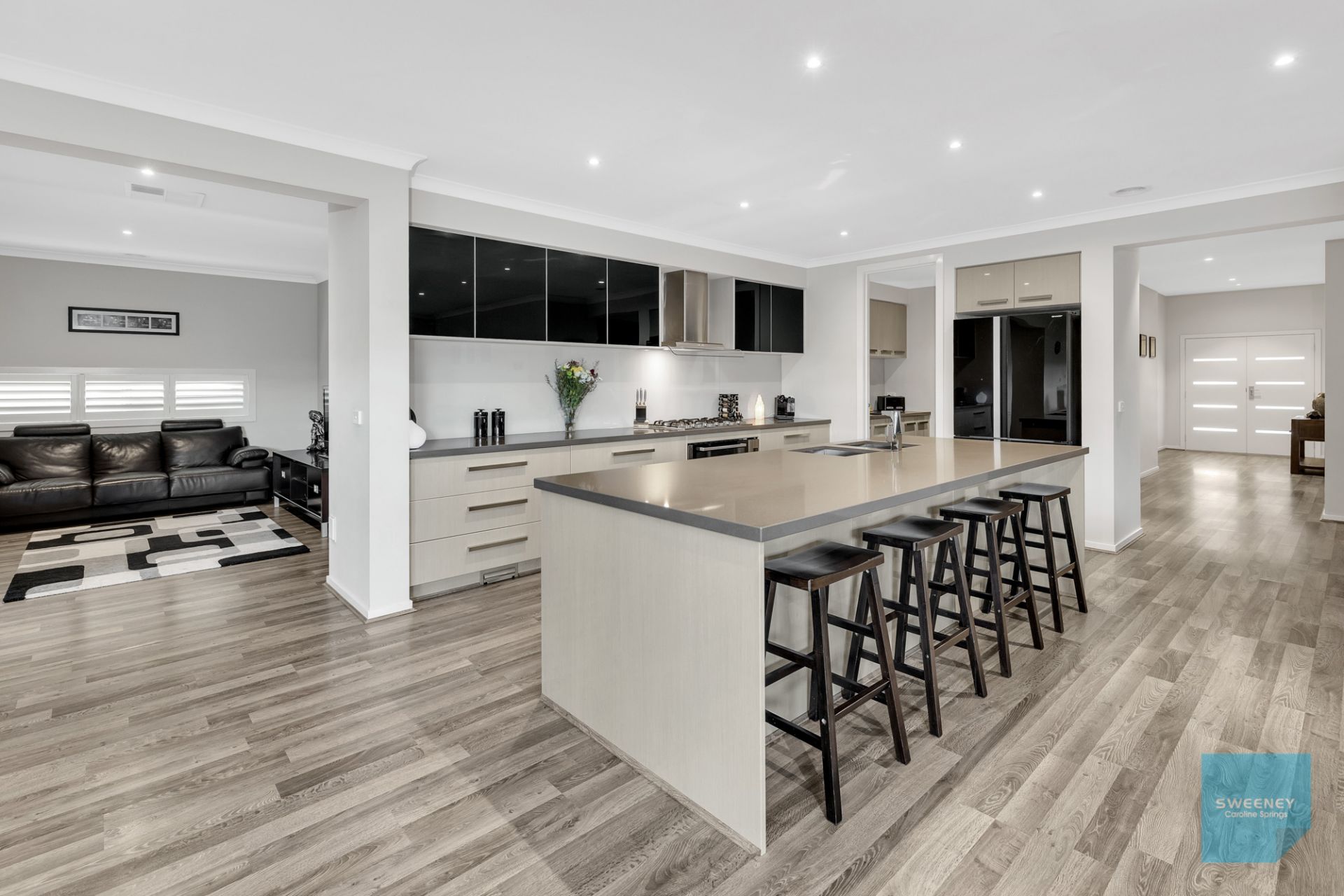 8 Wren Parade, Fraser Rise - Thumbnail 3