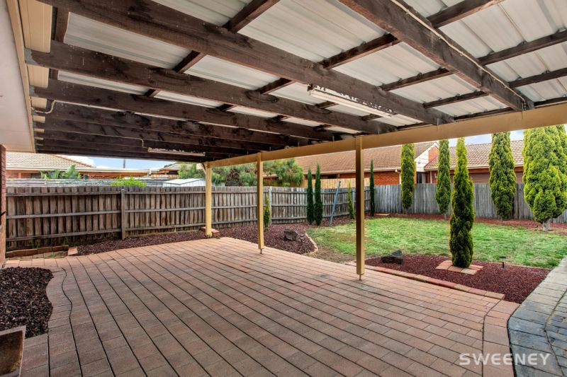 32 Newham Way, Altona Meadows - Thumbnail 6