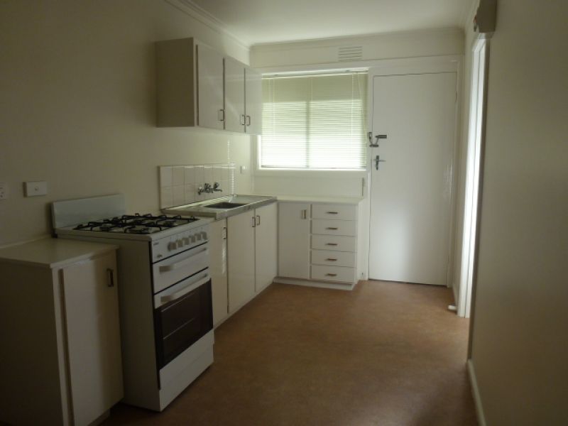 1/17 Cheddar Road, Reservoir