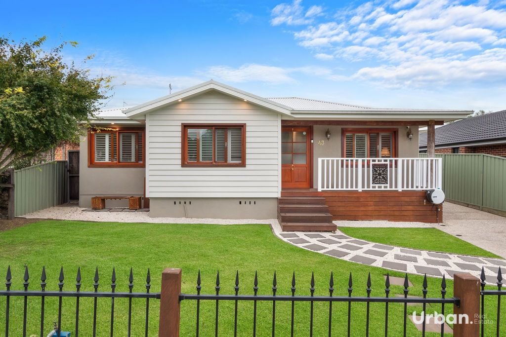 South Windsor 43 Collith Avenue