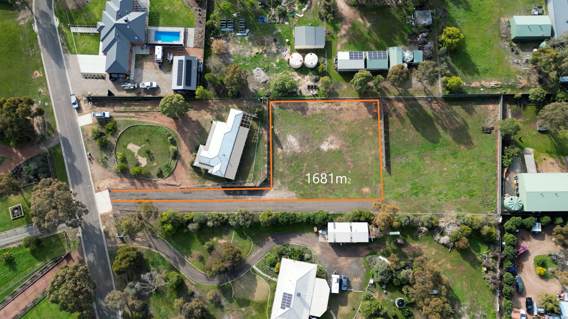 2/1 Stephen Court, Maiden Gully Luke Goggin Real Estate