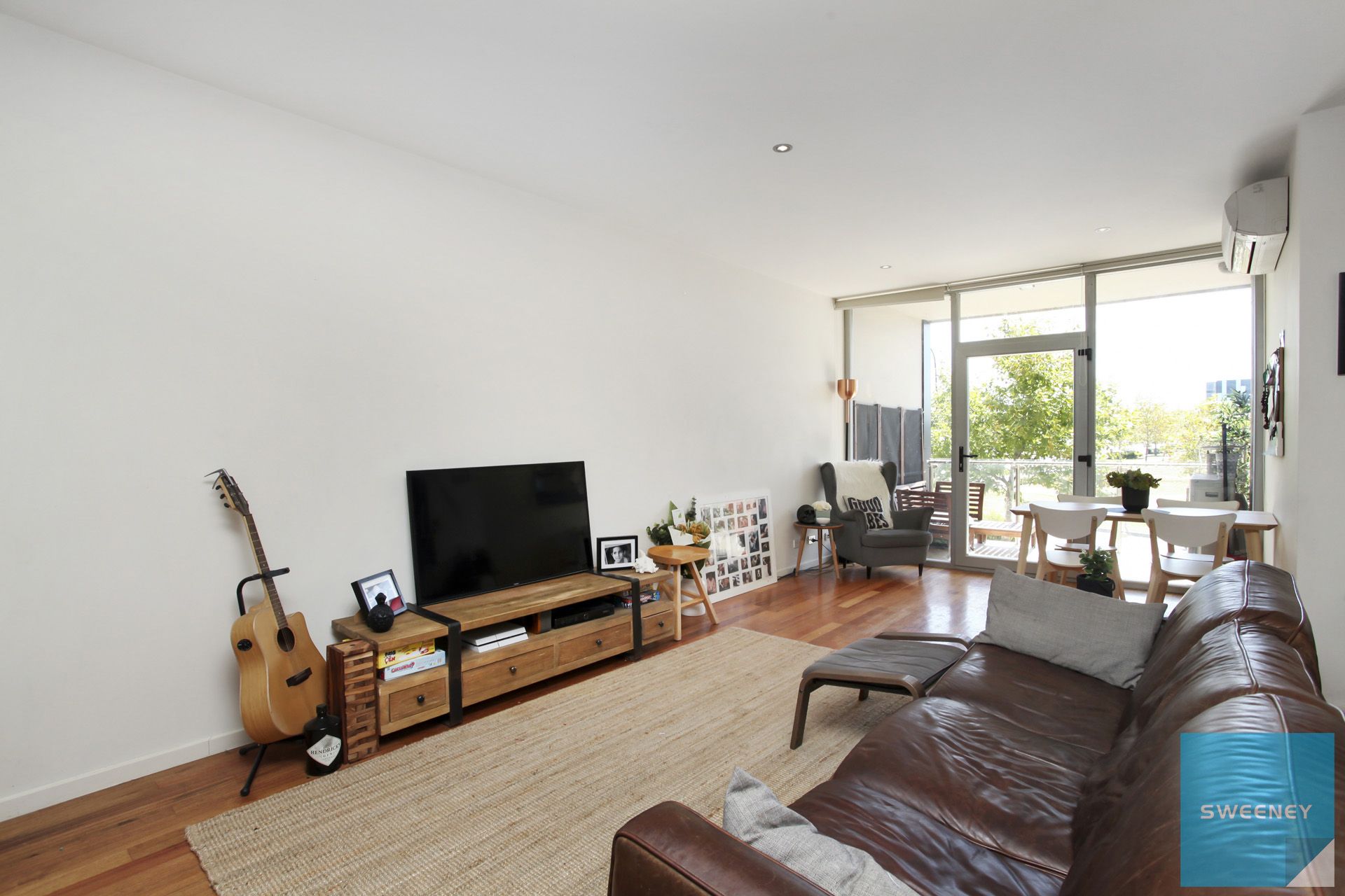 4/2 The Esplanade, Caroline Springs - Thumbnail 3