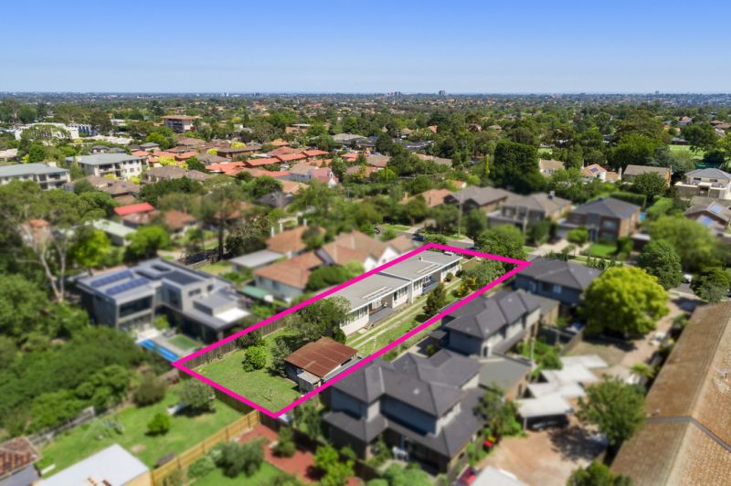 6 Meyer Road, Burwood - Thumbnail 4