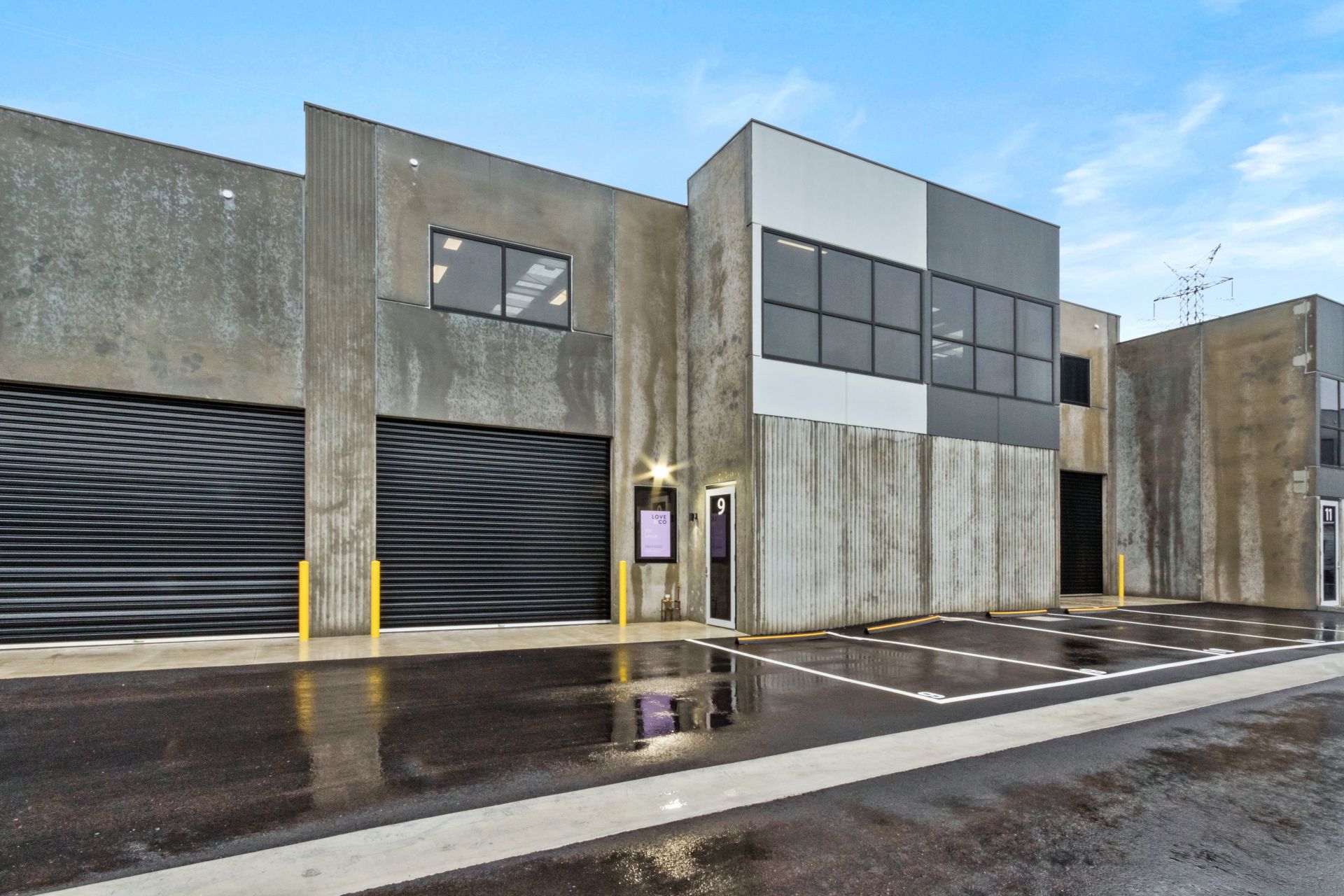 Excellent Warehouse/Perfect Location