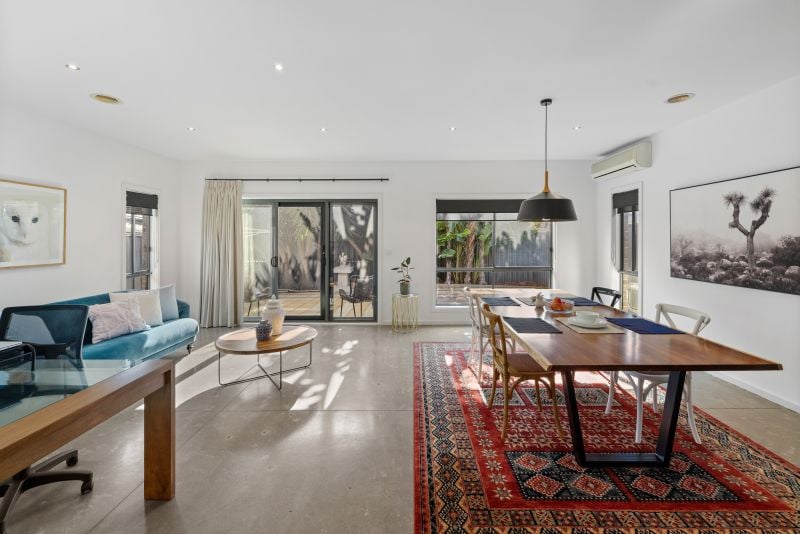 6 Streeton Avenue, Caroline Springs