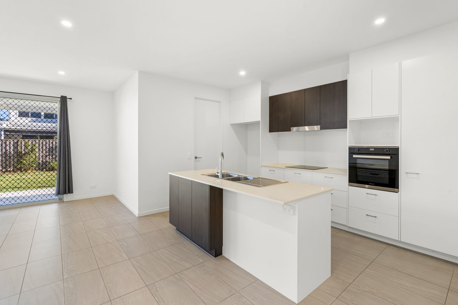 410 Paradise Circuit Maroochydore QLD, Maroochydore - Thumbnail 5