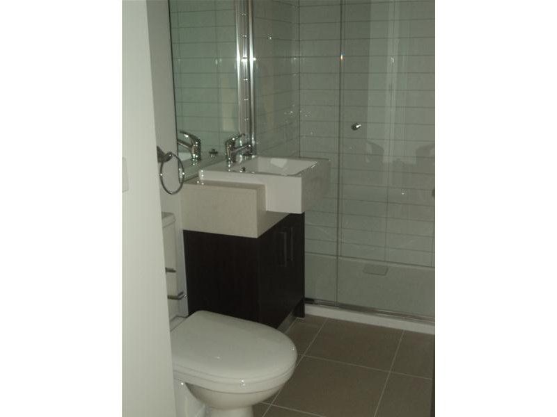 Near New 2 Bedroom Delight!