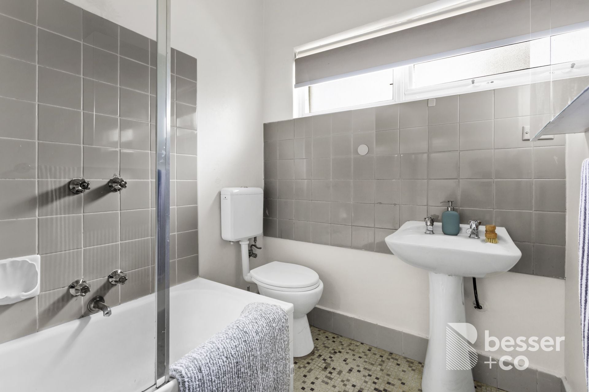 8/54 Narong Road, Caulfield North - Image 1