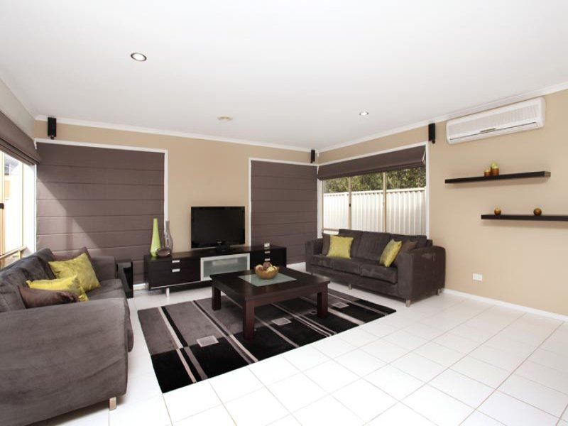 71 Edgbaston Parade, Caroline Springs - Thumbnail 5
