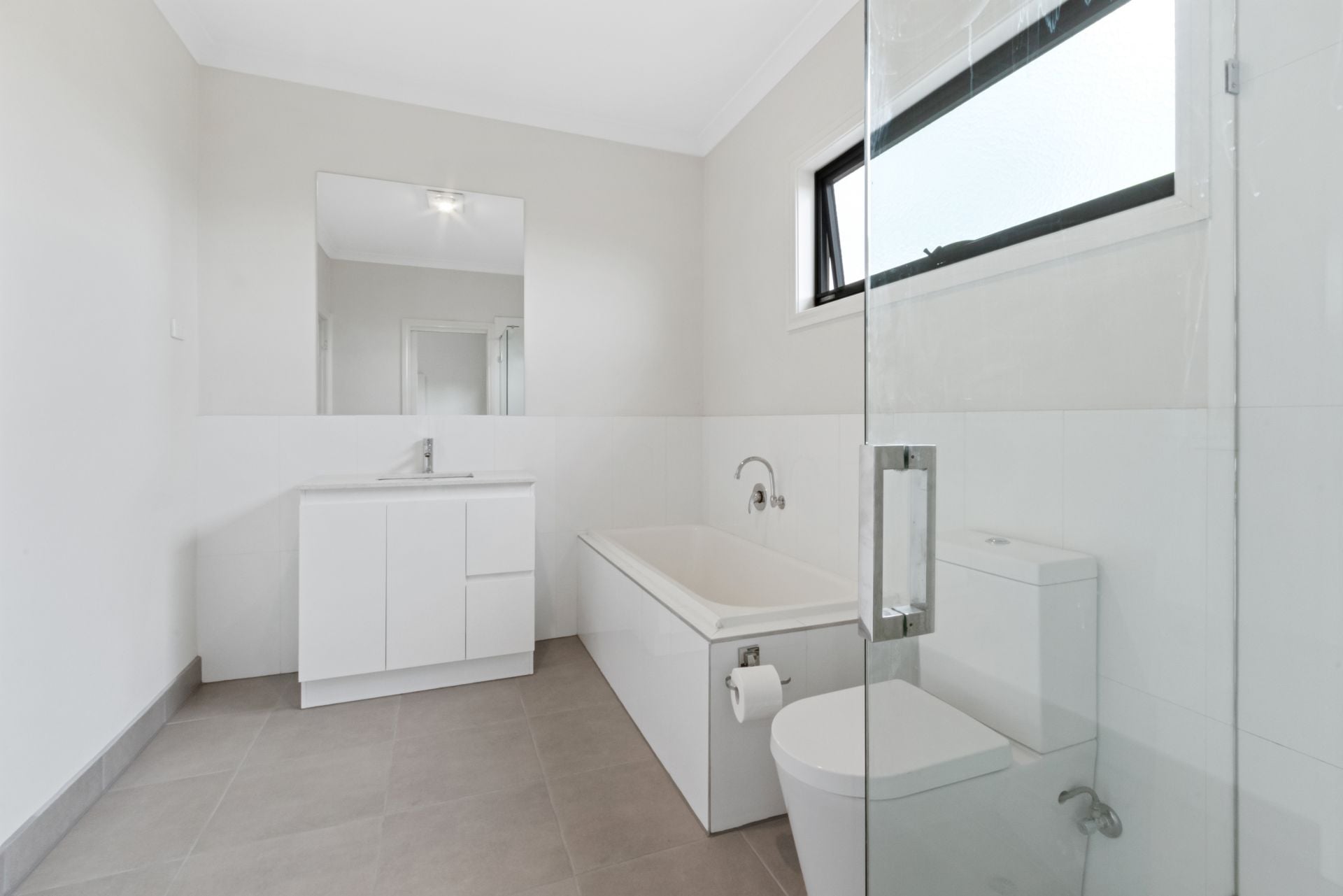 Modern 3-Bedroom Townhouse for Rent in Reservoir!