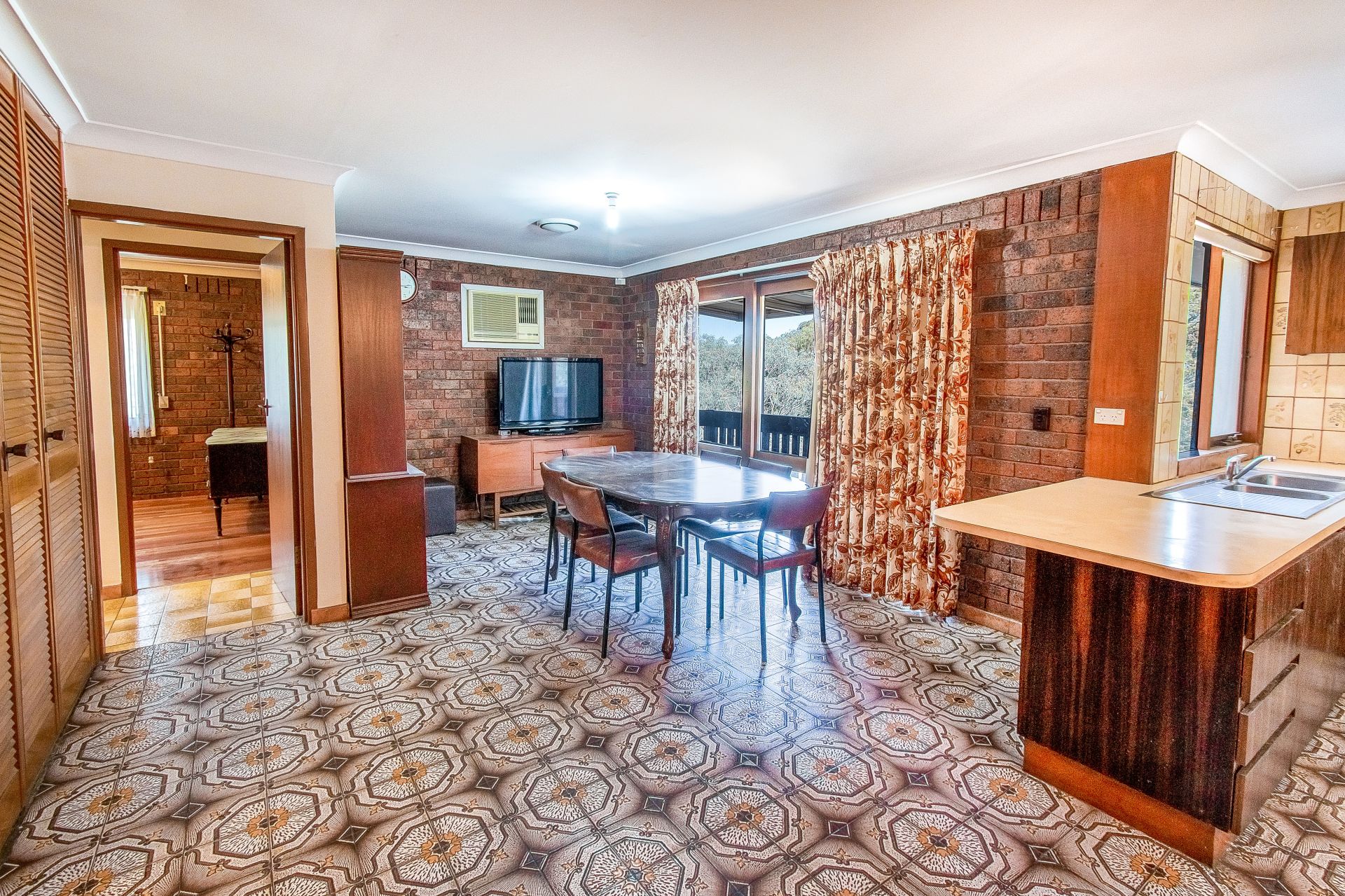 Large Family Home!
