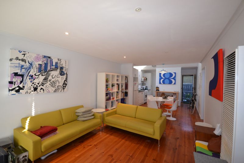 2/2 Josephine Grove, Preston