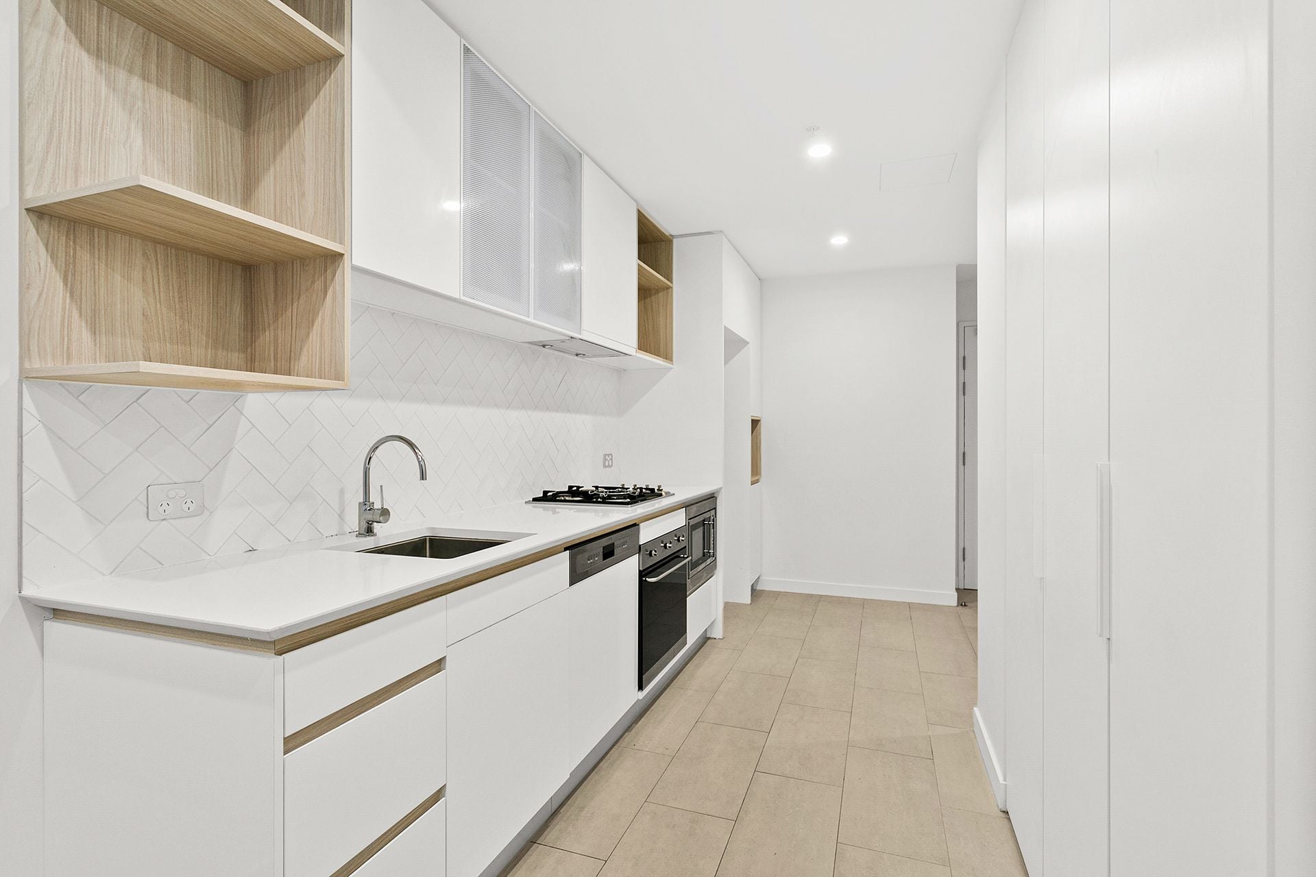 3305/5 Gadigal Avenue Waterloo NSW, Waterloo - Thumbnail 4