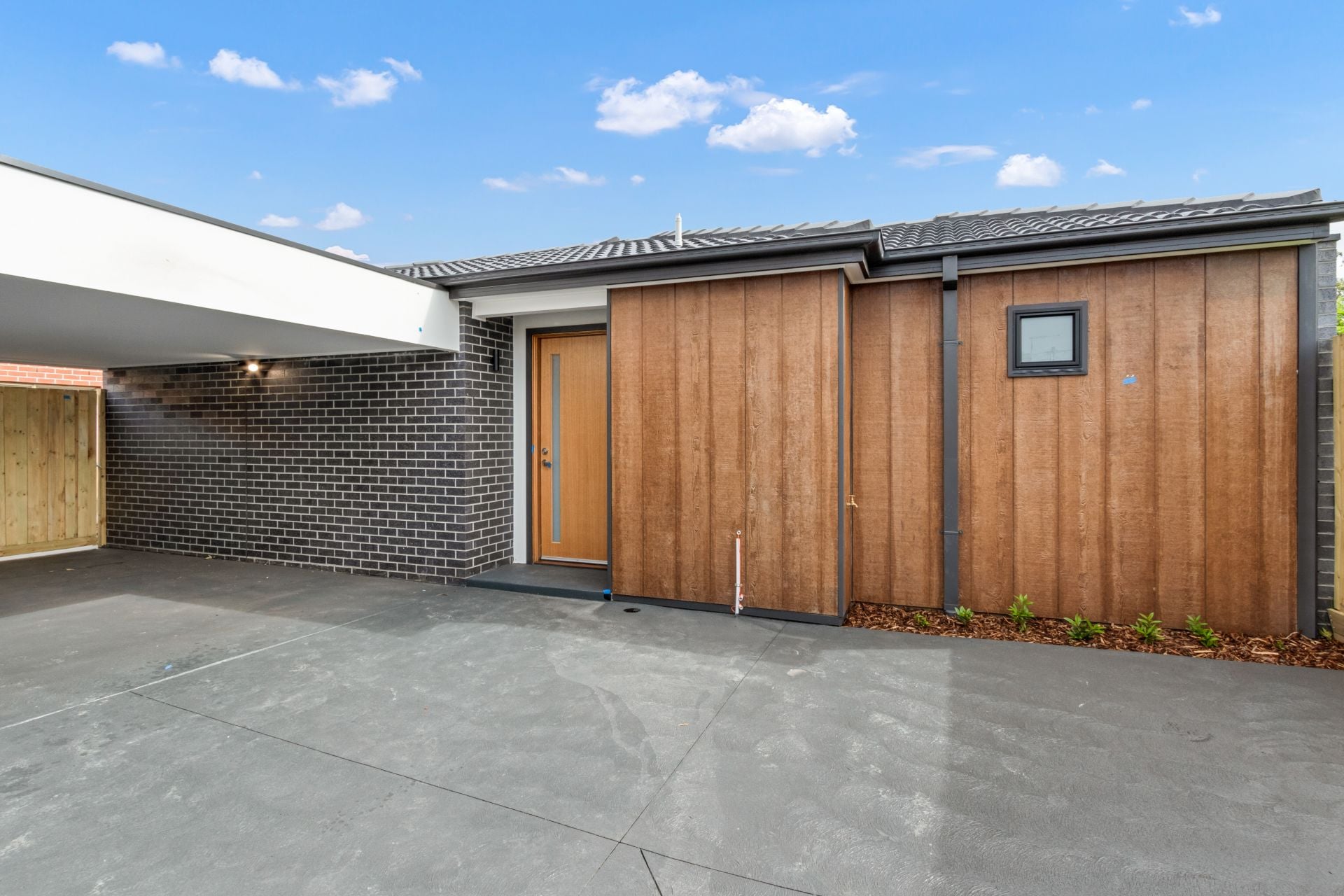 MODERN & STUNNING