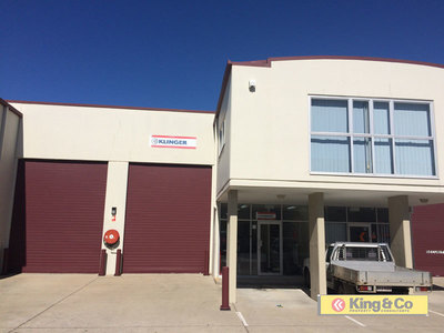 158M2 WAREHOUSE / OFFICE IN EAGLE FARM