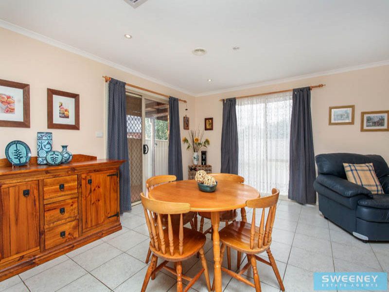 5 Girraween Place, Caroline Springs - Thumbnail 7