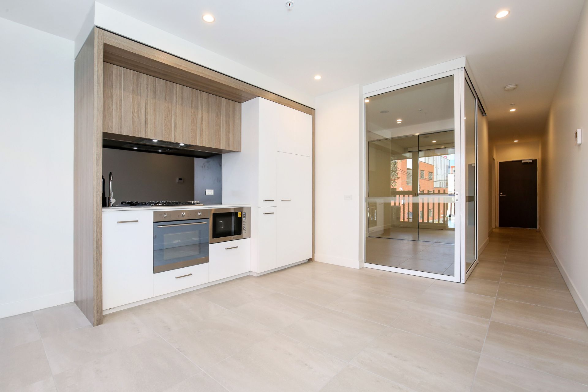 ONE BEDROOM PLUS STUDY