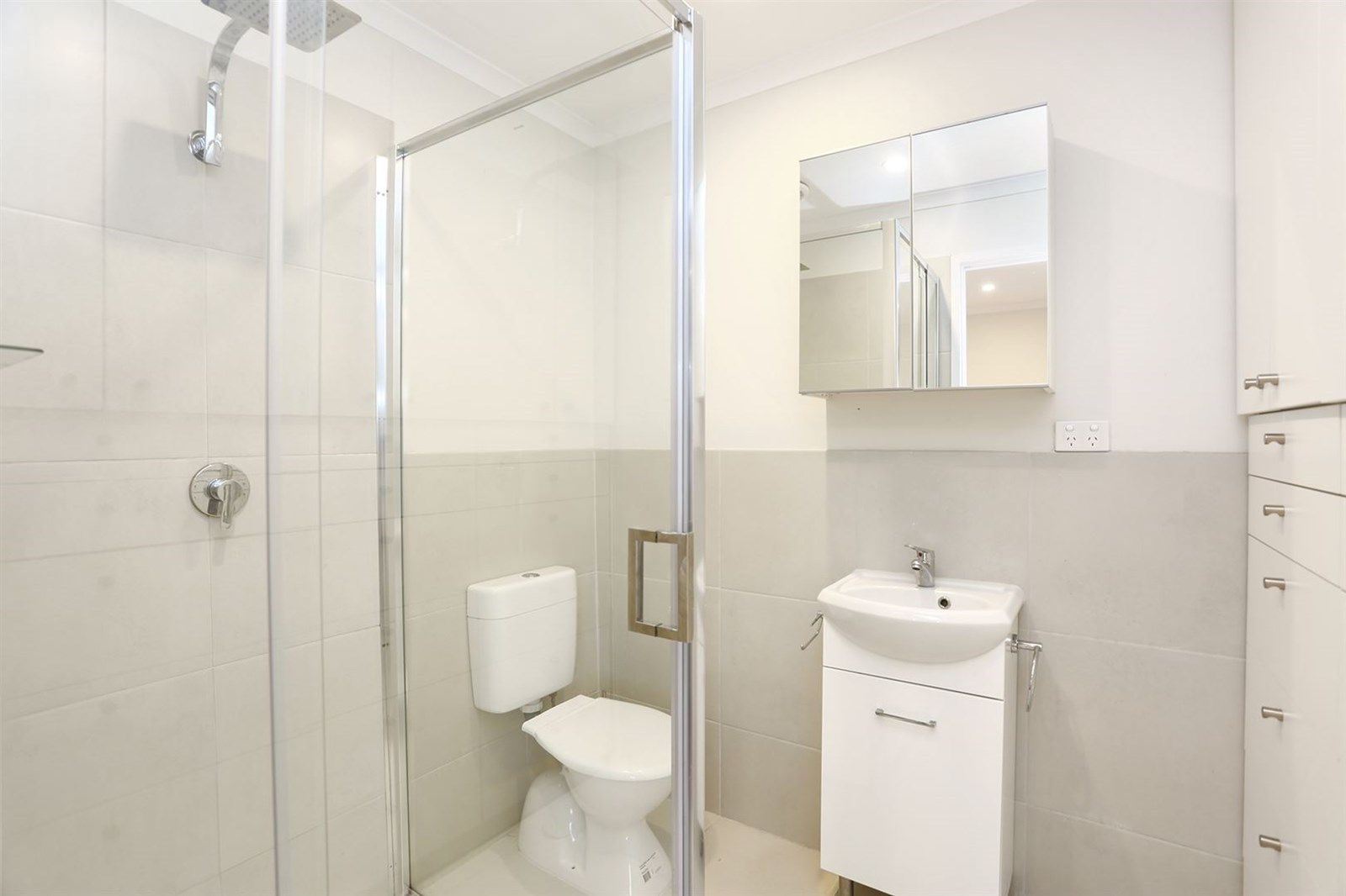 TASTEFULLY UPDATED - 6 month lease option
