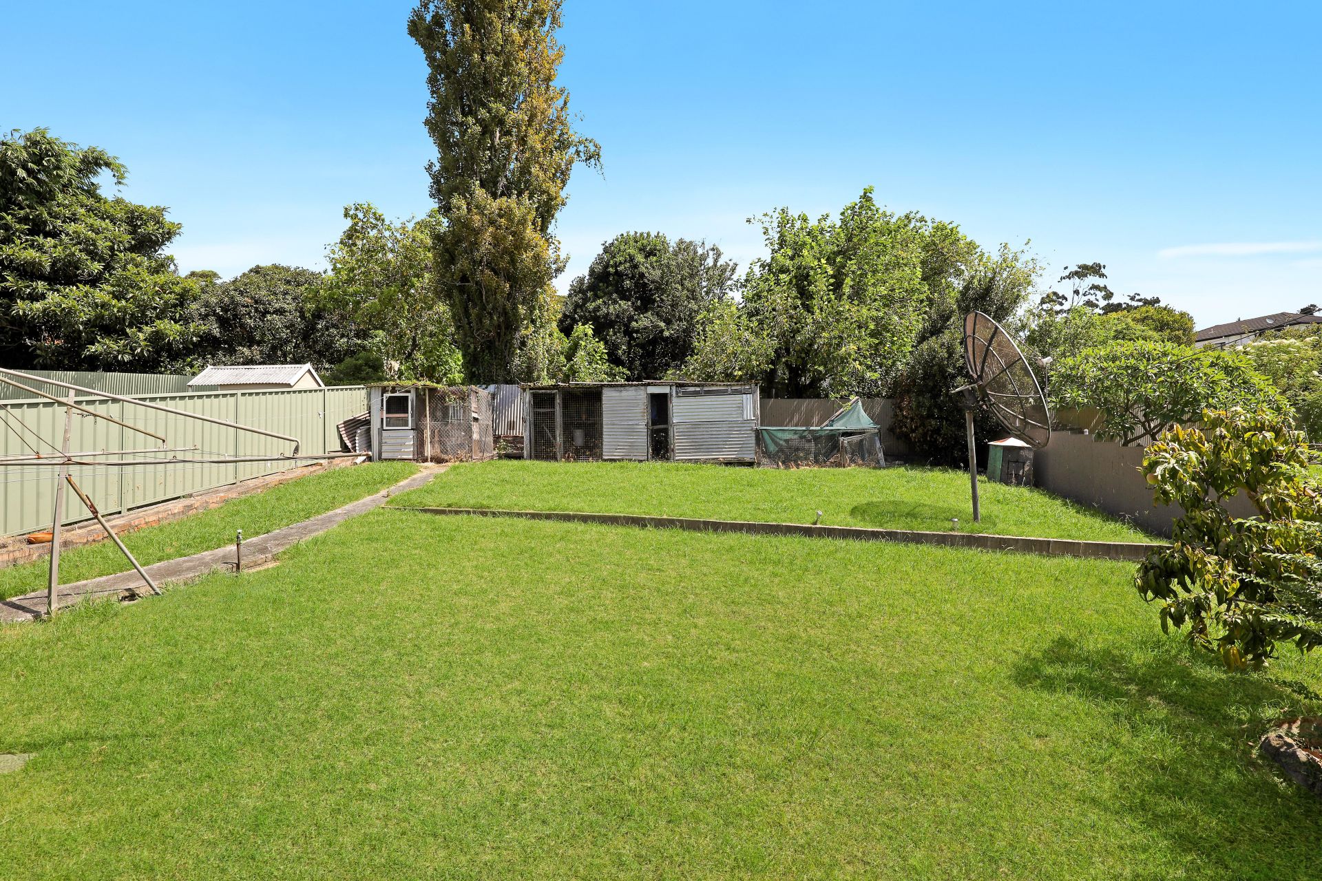 Real Estate For Sale 24 Denise Street Lake Heights , NSW