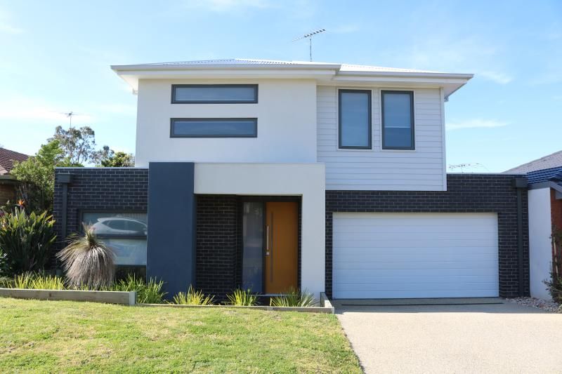 2A Gogoll Crescent, Torquay VIC 3228