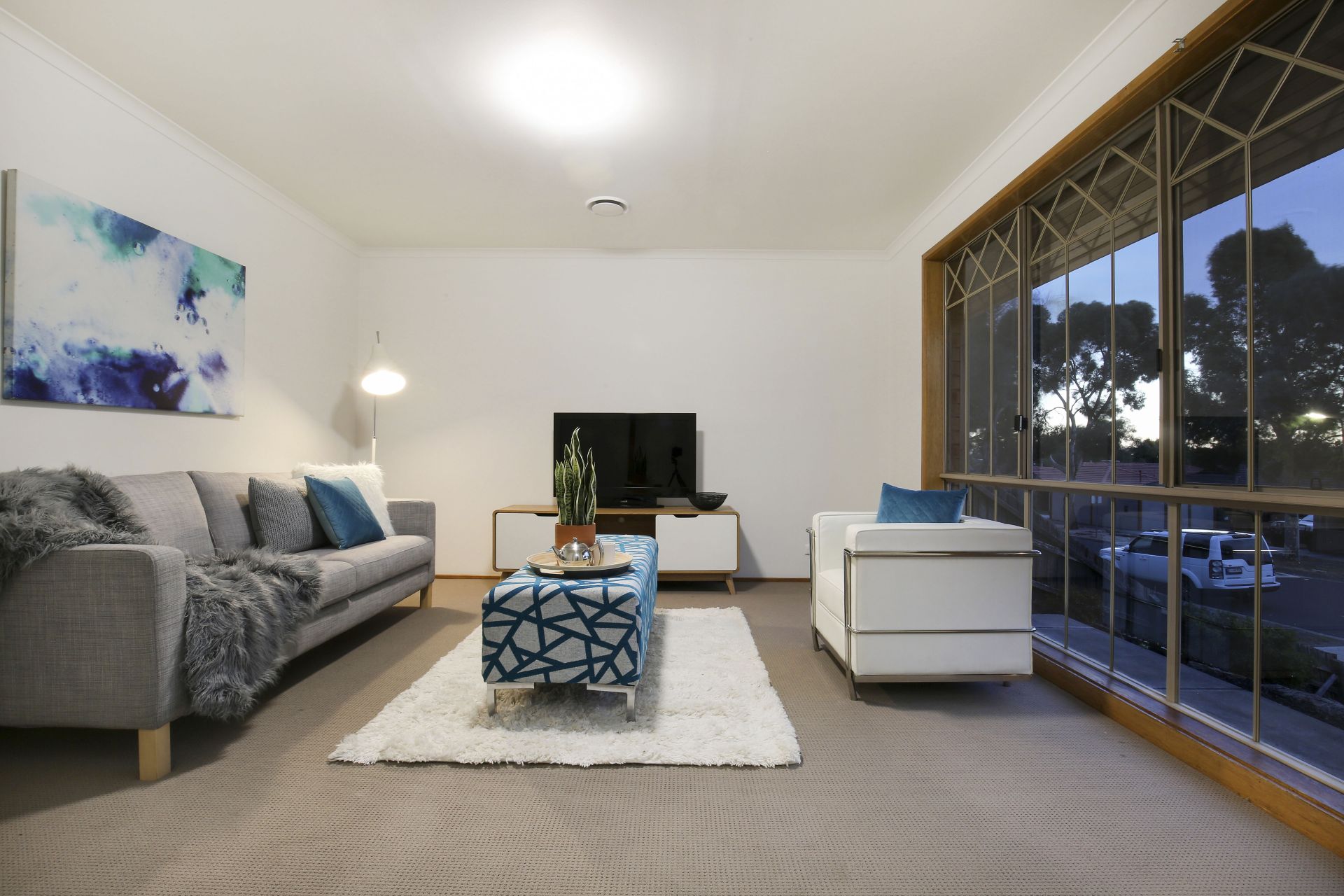 Real Estate For Sale 28 Bowman Drive Mill Park , VIC