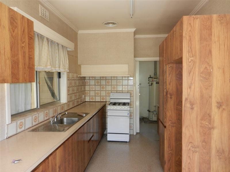 2 Epstein Street, Reservoir