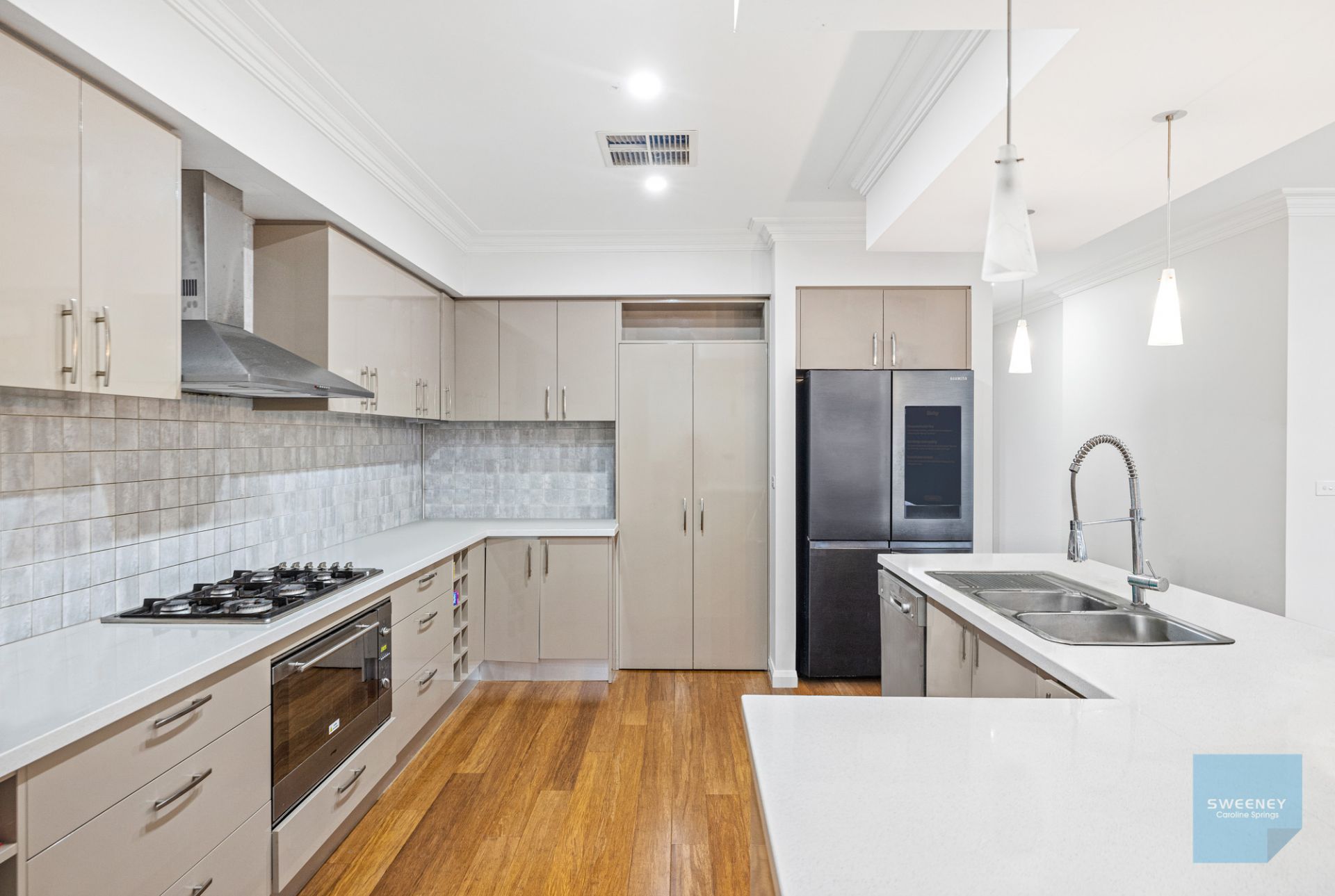 10 Highfield Road, Cairnlea - Thumbnail 3