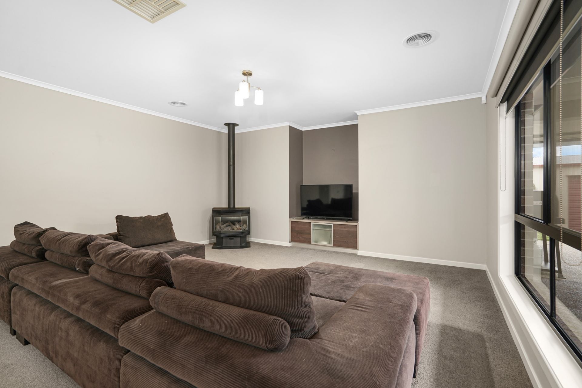 38 Dorset Drive, Alfredton, Alfredton - Thumbnail 8
