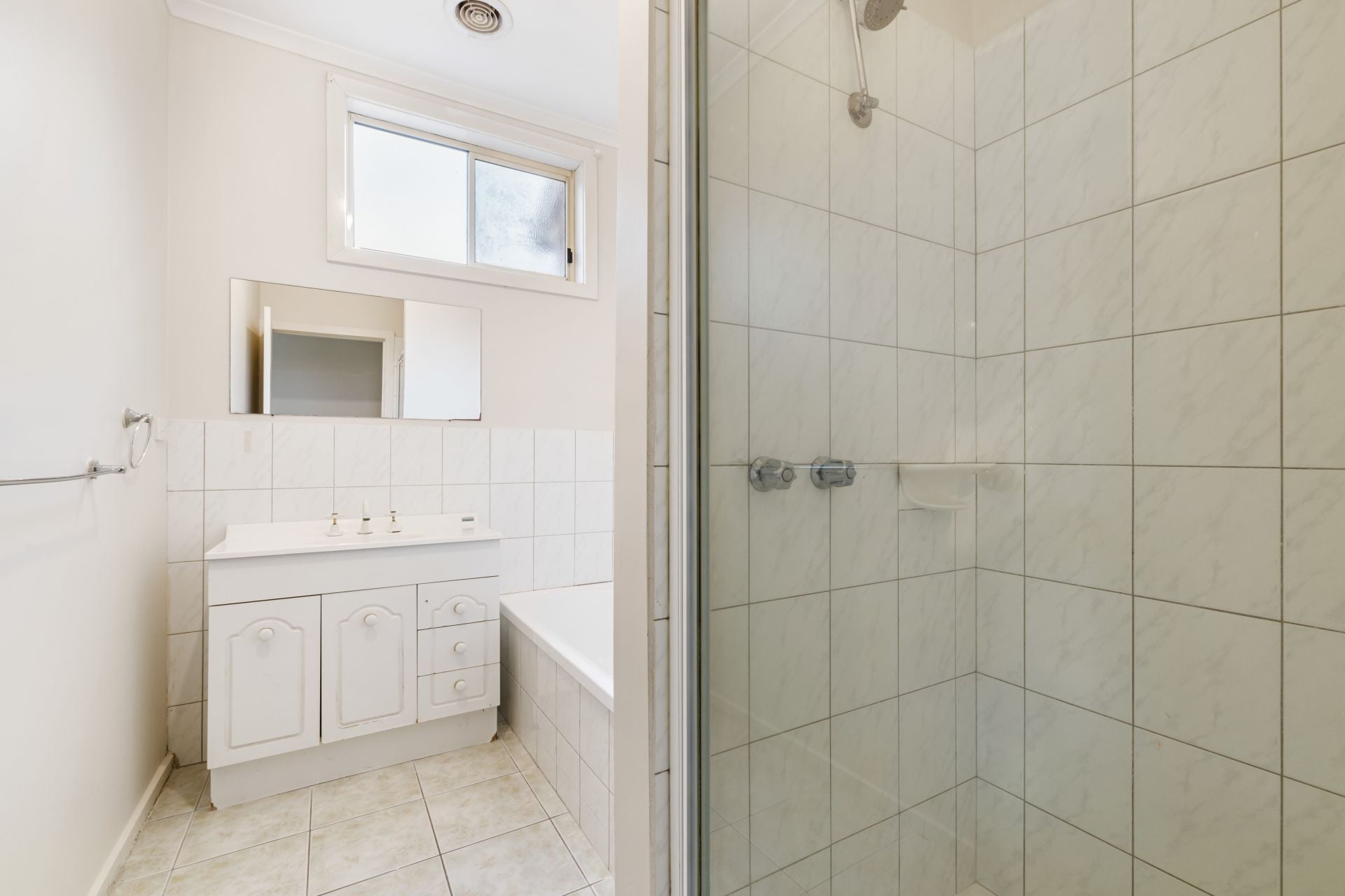 For Lease – Conveniently Located Family Home