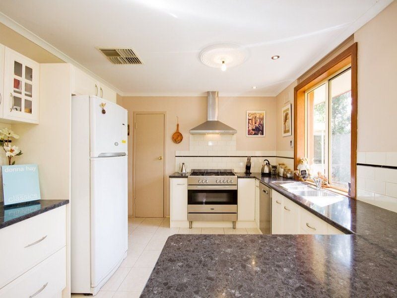 8 Topaz Crescent Salisbury East 5109