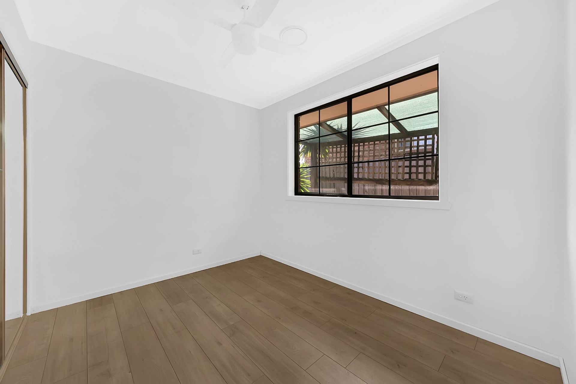 FAMILY HOME IN GREAT LOCATION!