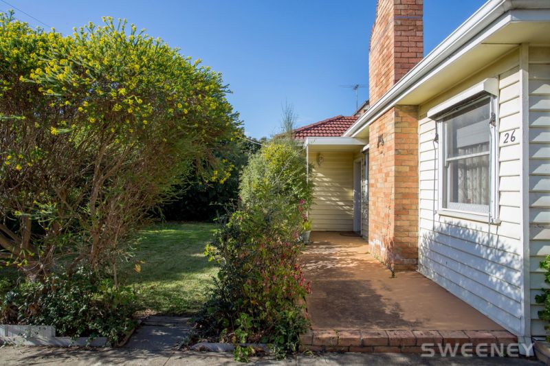 26 Stapley Crescent, Altona North - Thumbnail 3