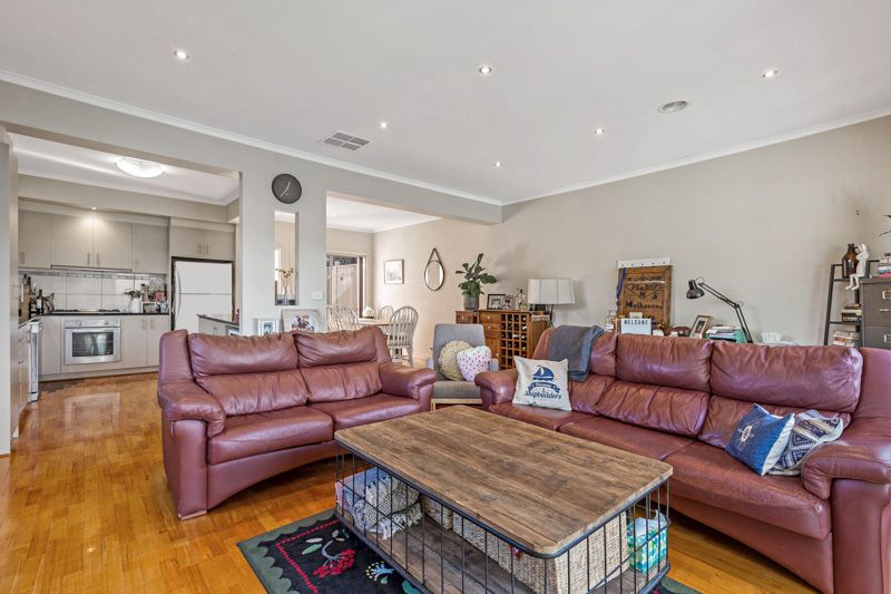 5A Eames Avenue, Brooklyn - Thumbnail 8