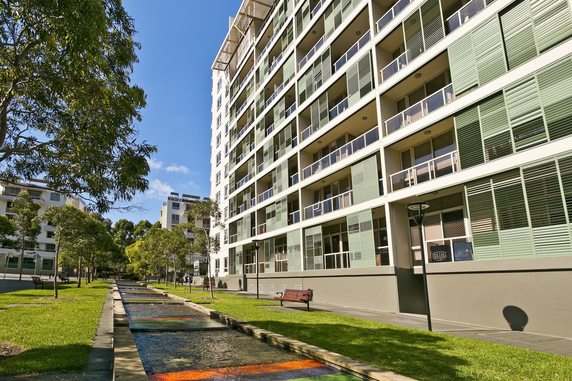 137/10 Lachlan Street, Waterloo, Waterloo - Image 1