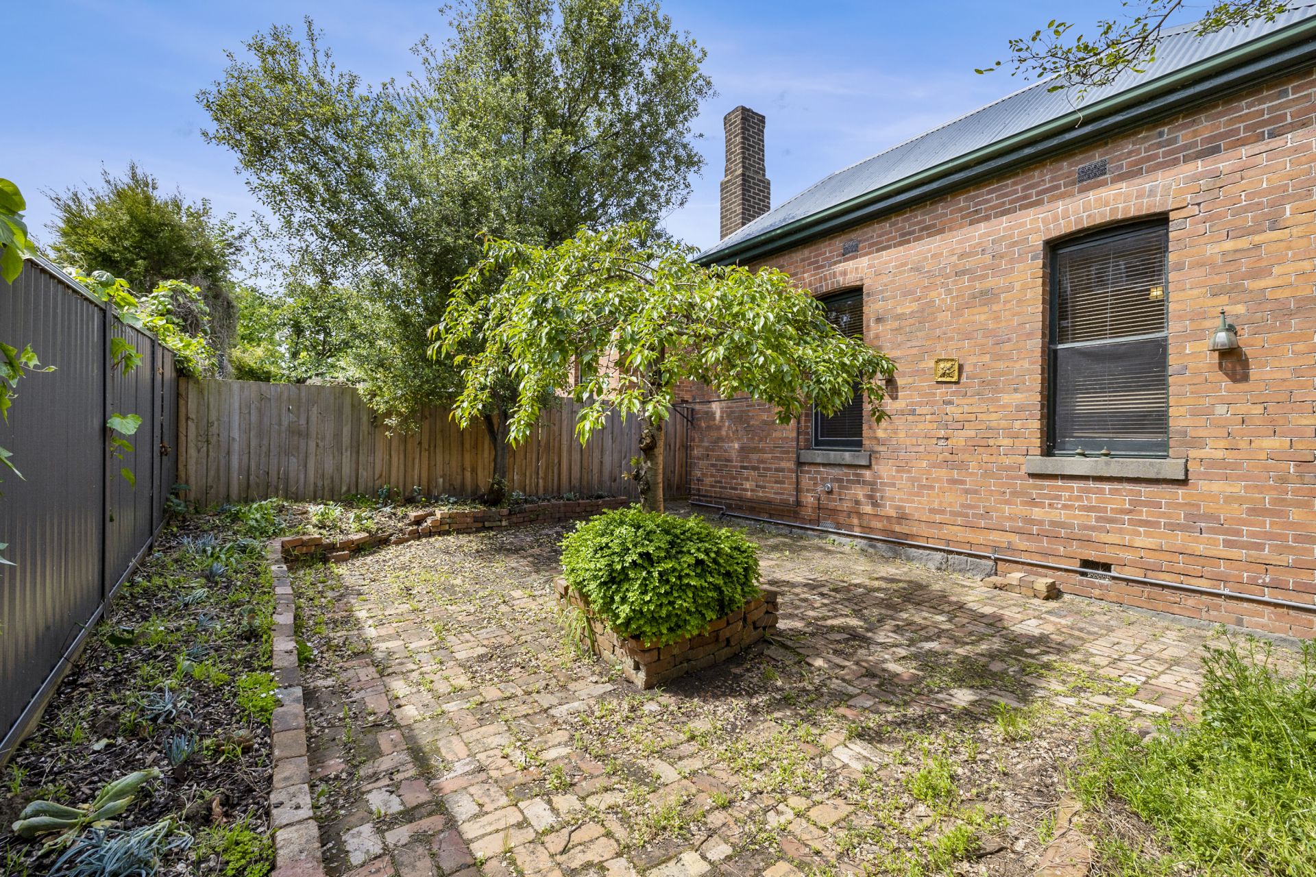 403 Lydiard Street North, Soldiers Hill, Soldiers Hill, Soldiers Hill - Thumbnail 2