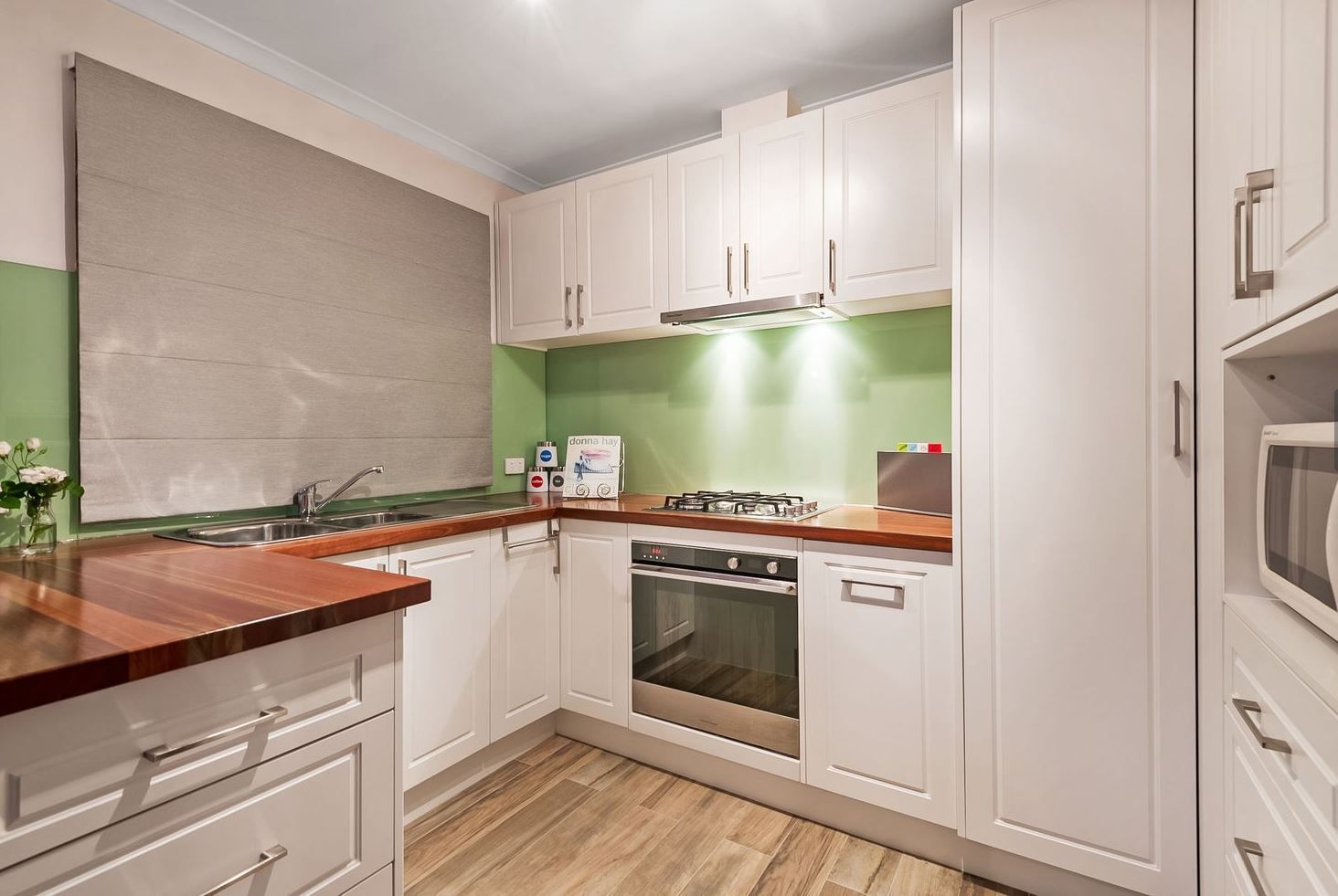 IDEAL LIVING, LOCATION & LIFESTYLE
